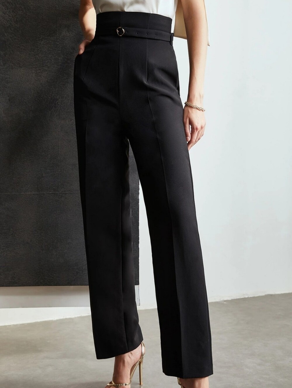 MOTF x Christian Siriano Paperbag Waist Pants In Black, **BELT NOT INCLUDED**